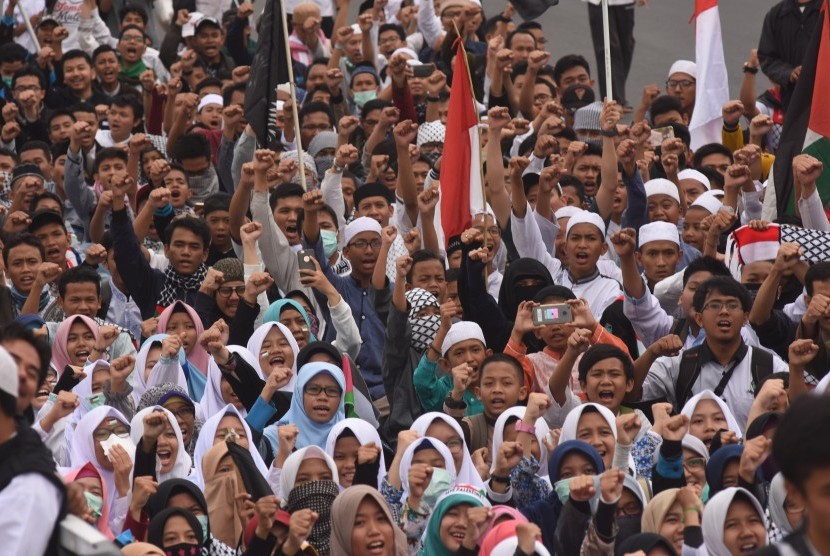 Kompetisi kreativitas pemuda